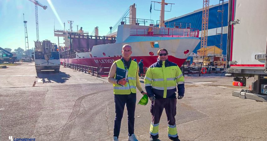 Lamaignere Shipping acts as agent of a container ship in the Seville shipyard