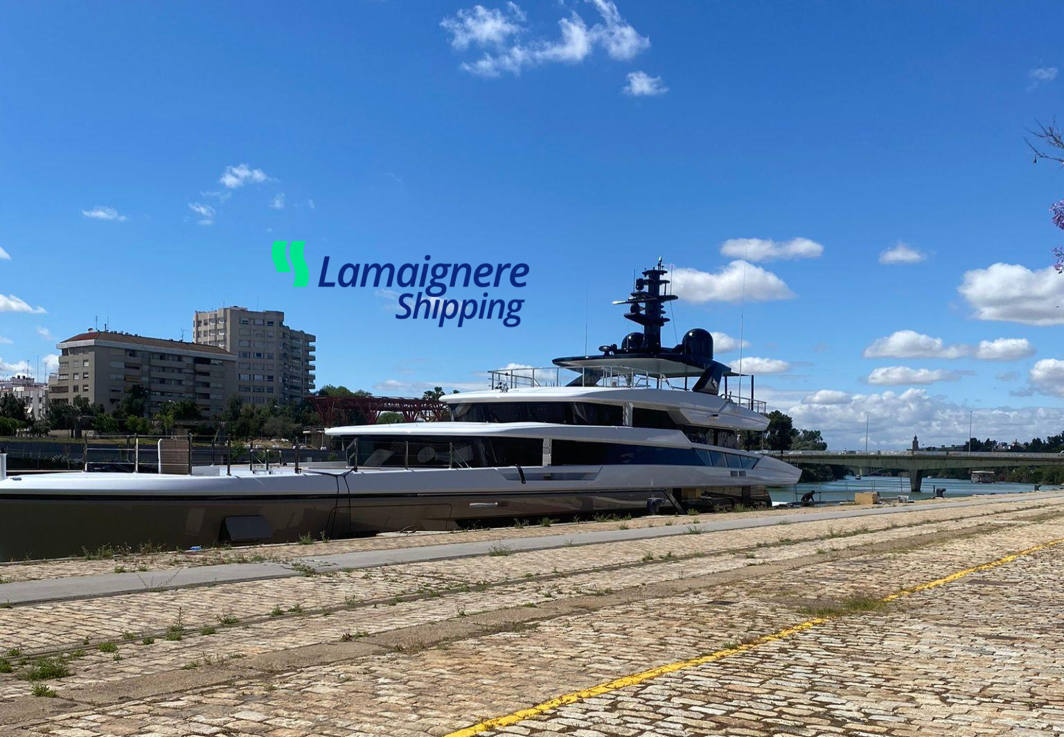 Lamaignere Shipping provides assistance to the Phoenician Yatch in Seville