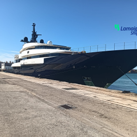 Lamaignere Shipping provides technical assistance to the luxurious yacht Man Of Steel in Seville