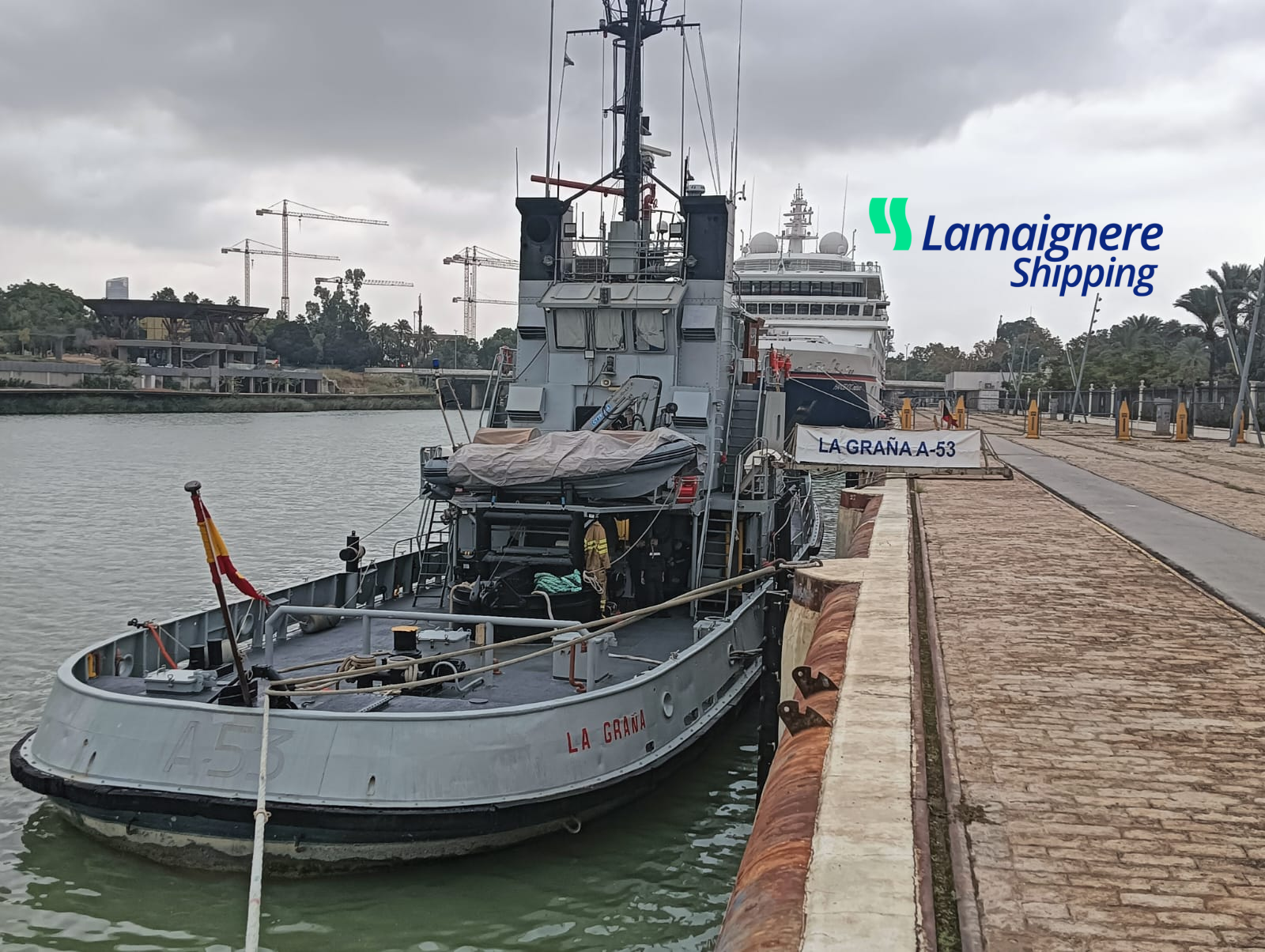 ESPS La Graña visits the Port of Seville: Another portfolio of military ship of Lamaignere Shipping